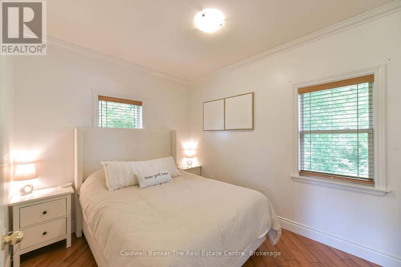 810 John Street N — photo 31 of 40