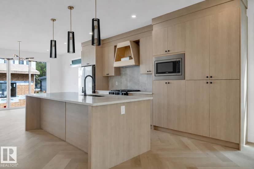 14706 103 AV NW — photo 13 of 40