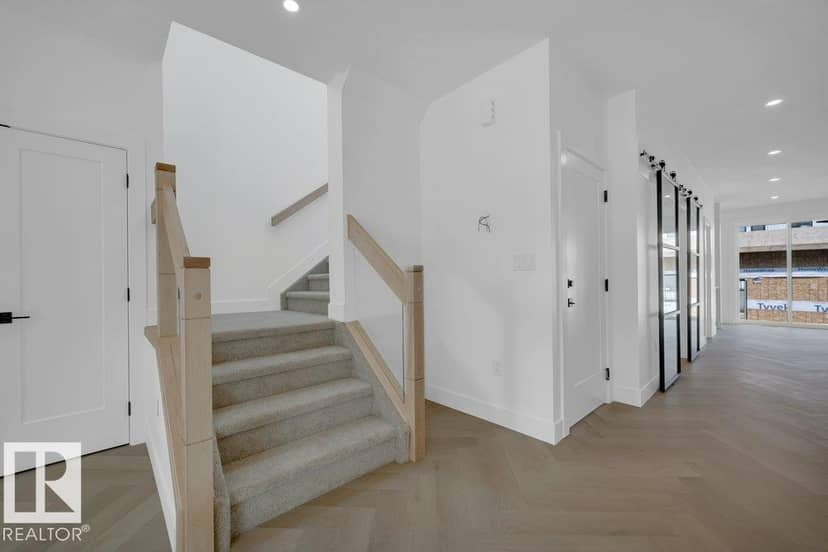 14706 103 AV NW — photo 30 of 40