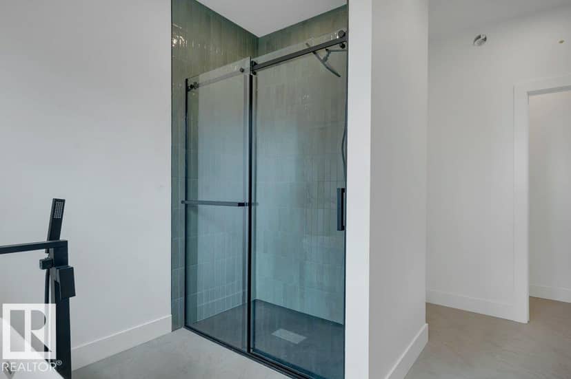 14706 103 AV NW — photo 38 of 40