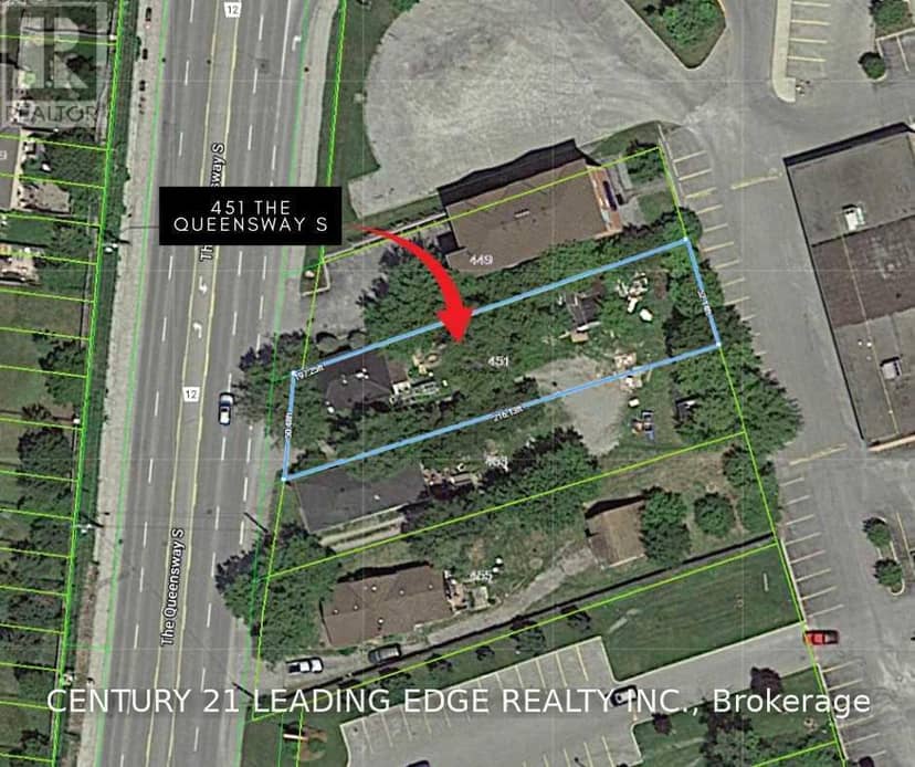 451 The Queensway S, Georgina