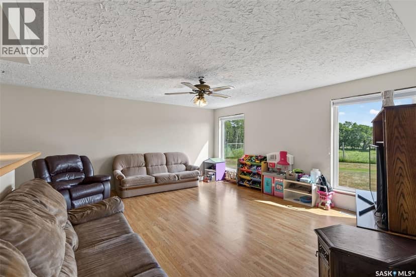 Seidle Acreage — photo 10 of 40