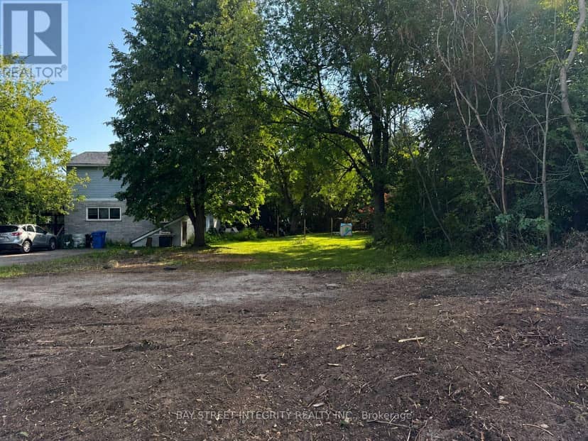 27 Thompson Drive — photo 3 of 6