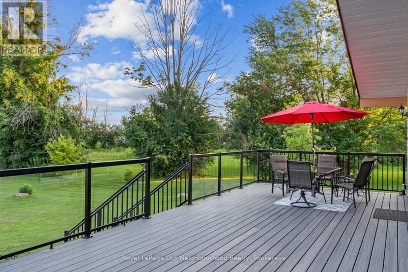 445 Pengelley Drive — photo 11 of 31