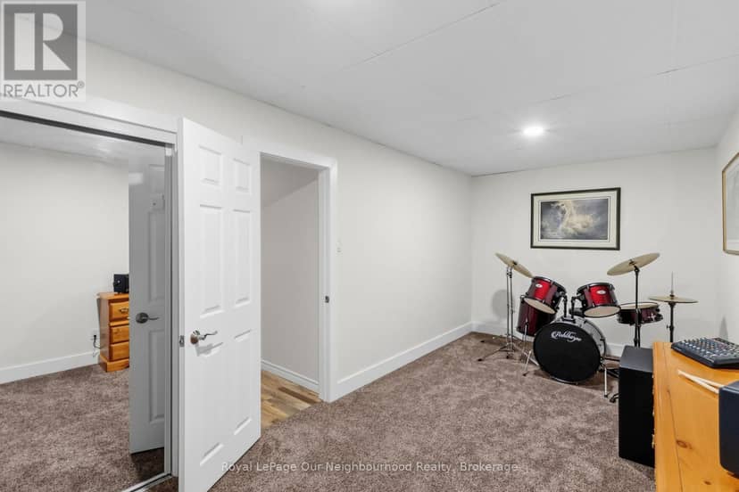 445 Pengelley Drive — photo 20 of 31