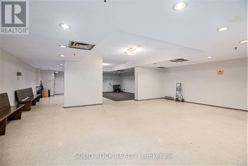 1204 - 475 Laurier Avenue W — photo 22 of 24