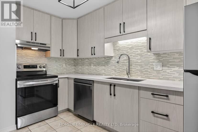 32 - 36 Champlain Crescent — photo 8 of 31