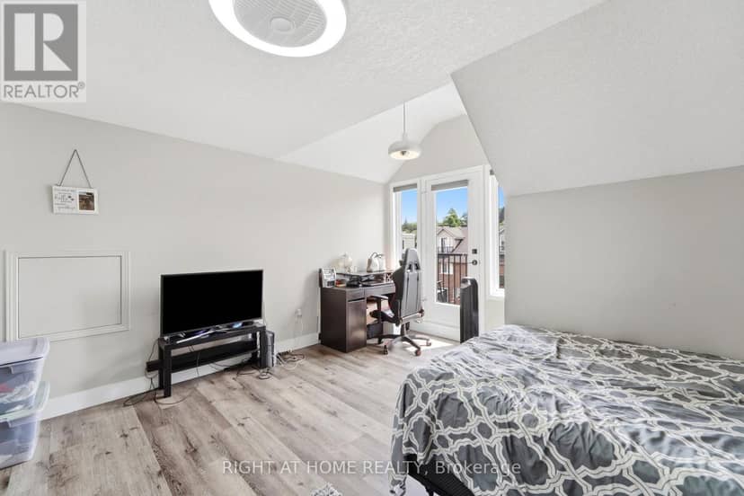 65 Wellington South — photo 23 of 39
