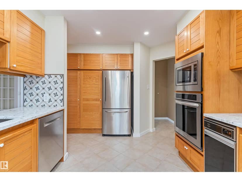 #7 14824 45 AV NW — photo 11 of 40