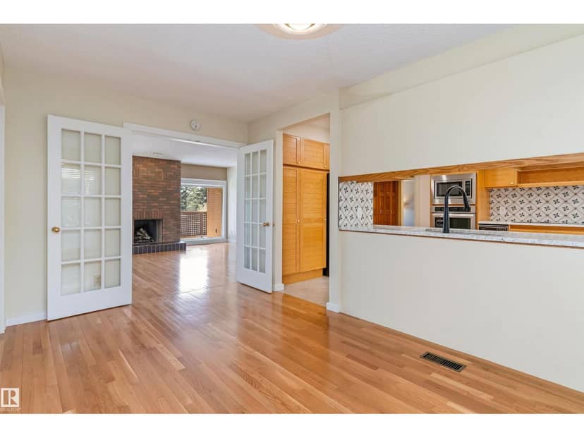 #7 14824 45 AV NW — photo 15 of 40