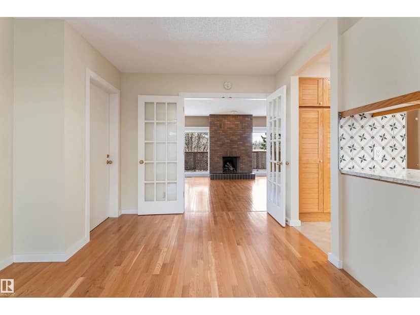 #7 14824 45 AV NW — photo 17 of 40