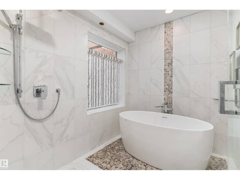#7 14824 45 AV NW — photo 36 of 40
