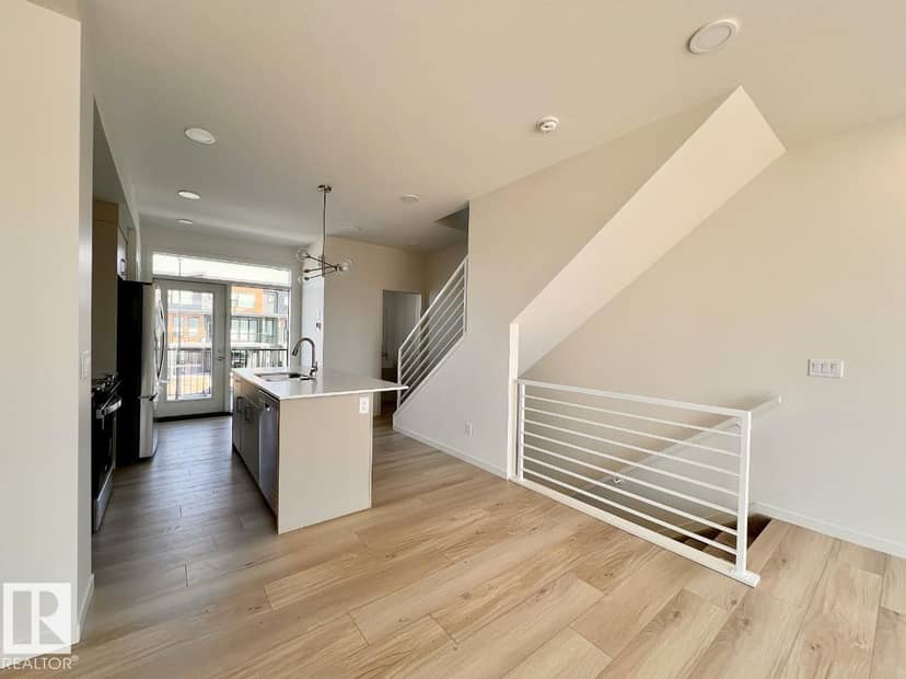 424 Hillshire BV — photo 10 of 27