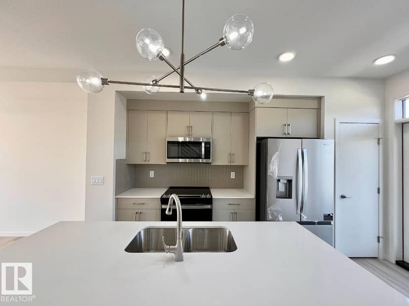 424 Hillshire BV — photo 13 of 27