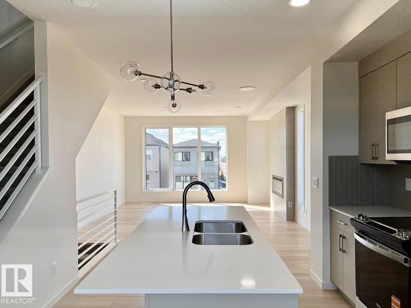 424 Hillshire BV — photo 16 of 27