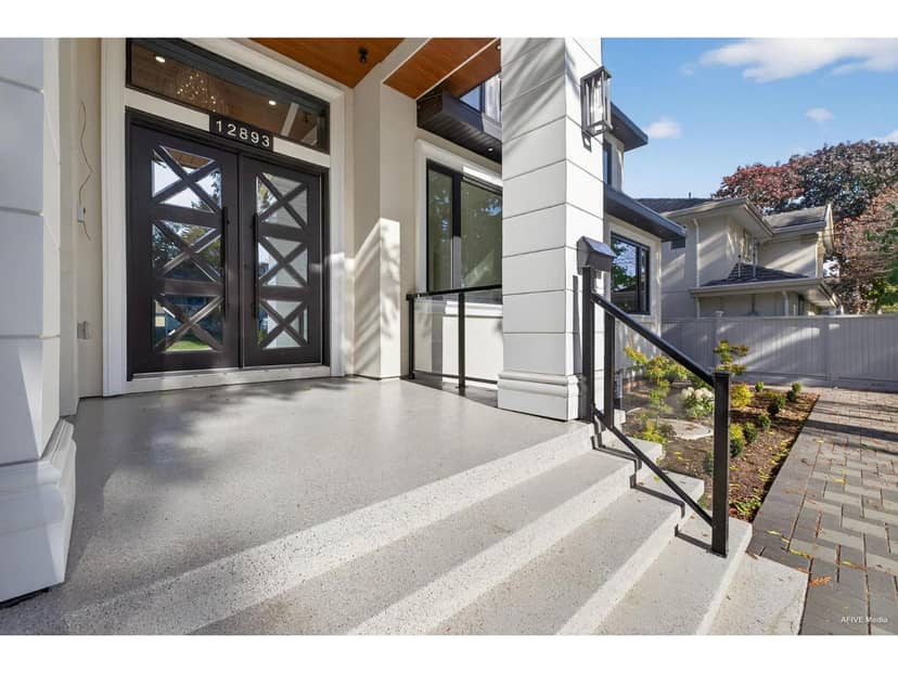 12893 107 Avenue, Surrey, photo 3
