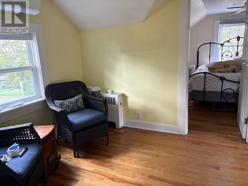 50 Rose Avenue — photo 17 of 28