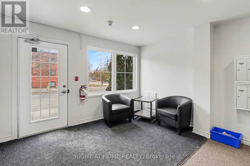 202 - 646 Cummings Avenue, Ottawa, photo 5
