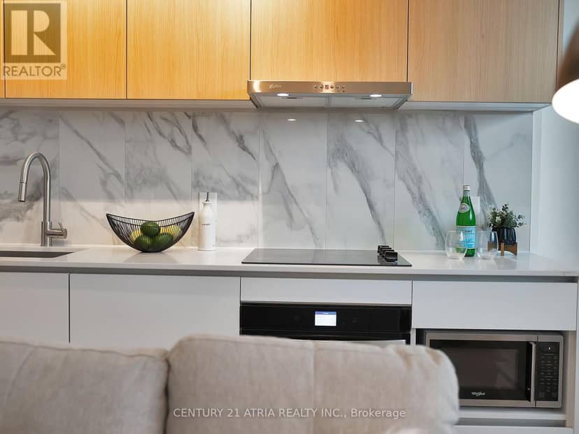 527 - 1100 Sheppard Avenue W — photo 9 of 40