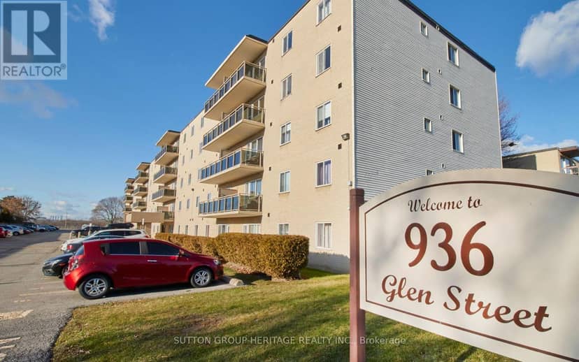 301 - 936 Glen Street — photo 1 of 26