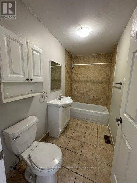 236 Tiffin Street — photo 8 of 10