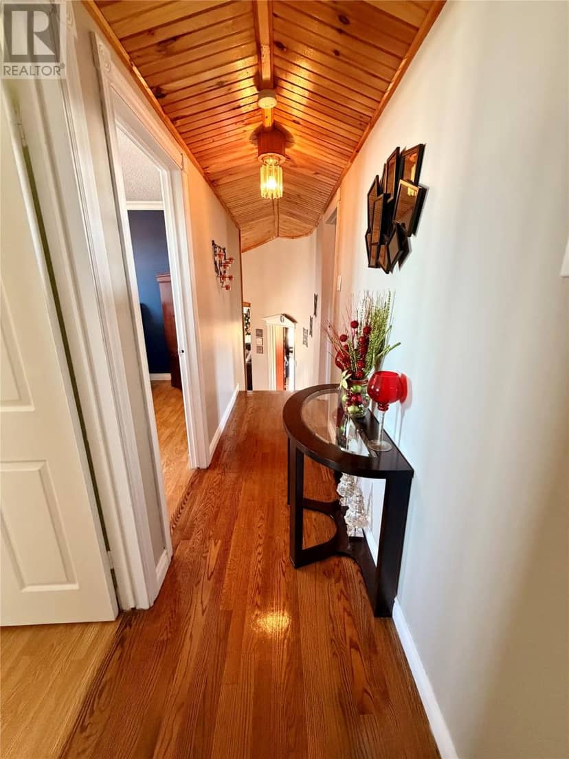 17 Hicks Road — photo 20 of 38