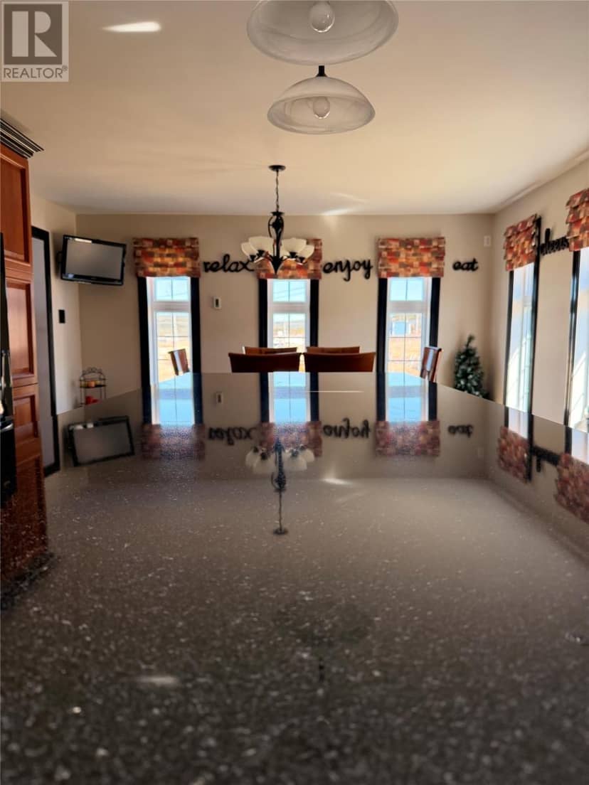 17 Hicks Road — photo 7 of 38