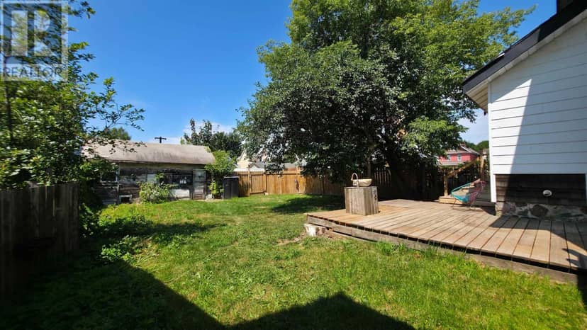 27 Abbott ST — photo 3 of 40