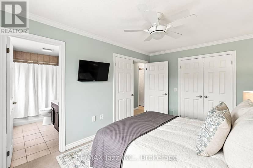 1333 Wadebridge Crescent — photo 30 of 40