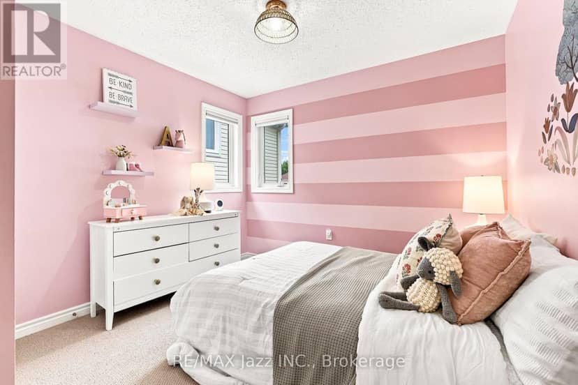 1333 Wadebridge Crescent — photo 35 of 40
