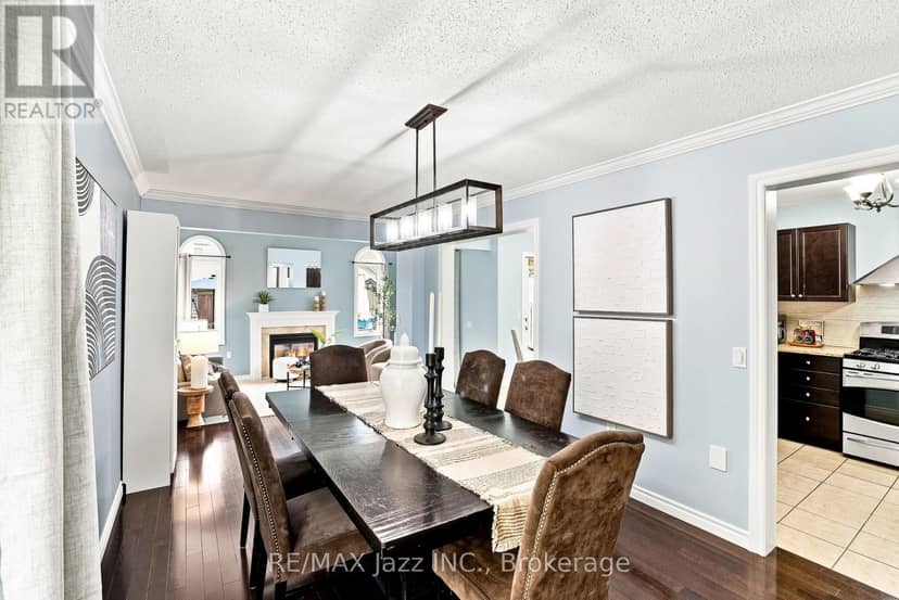 1333 Wadebridge Crescent — photo 13 of 40