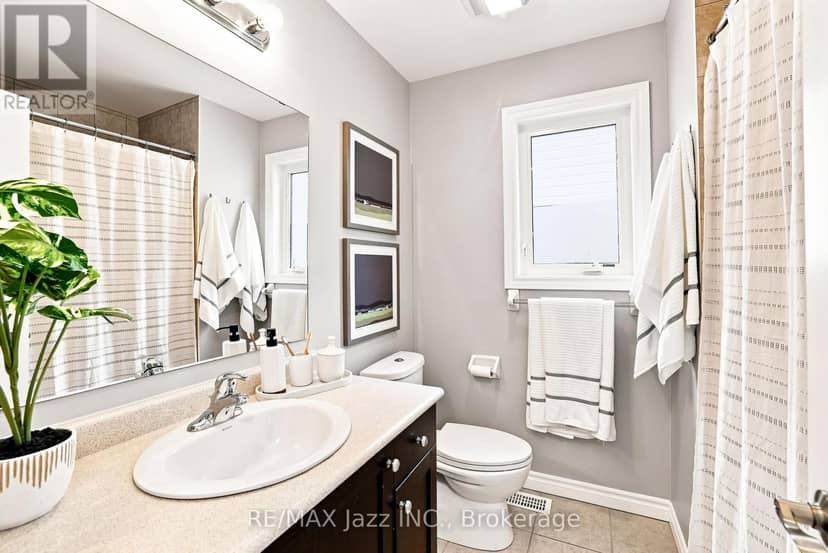 1333 Wadebridge Crescent — photo 37 of 40