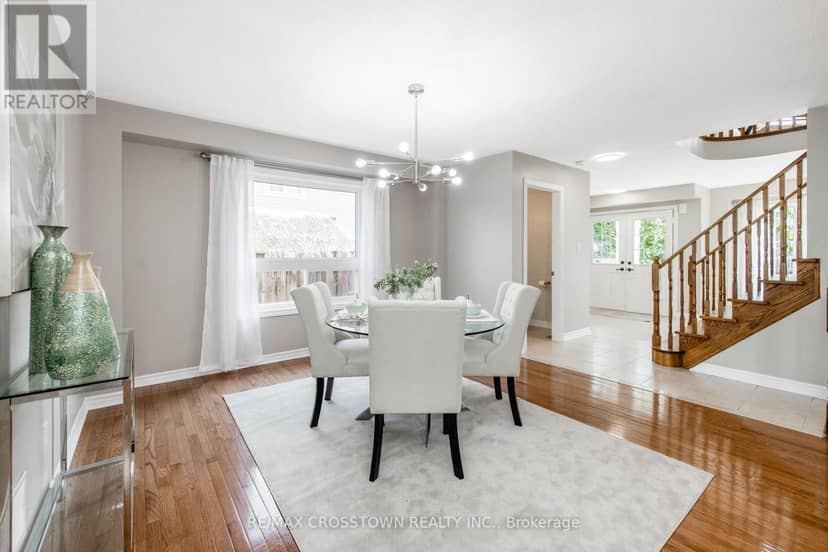22 Maple Crown Terrace — photo 8 of 40