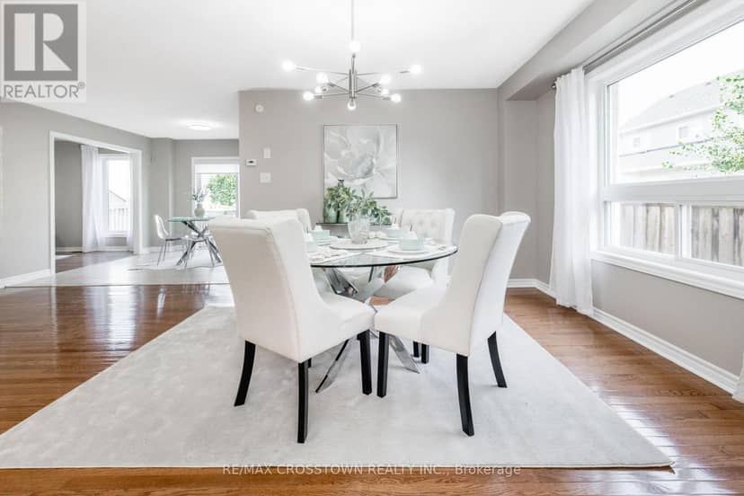 22 Maple Crown Terrace — photo 9 of 40
