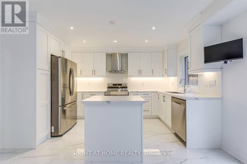 2579 Islington Avenue — photo 12 of 40