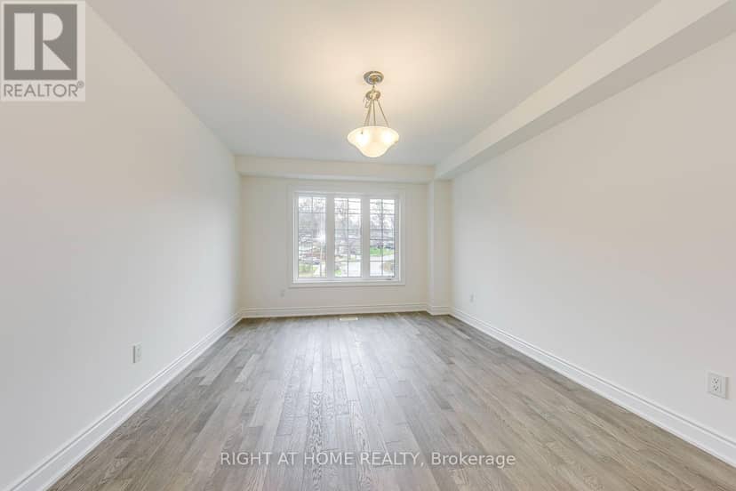 2579 Islington Avenue — photo 16 of 40