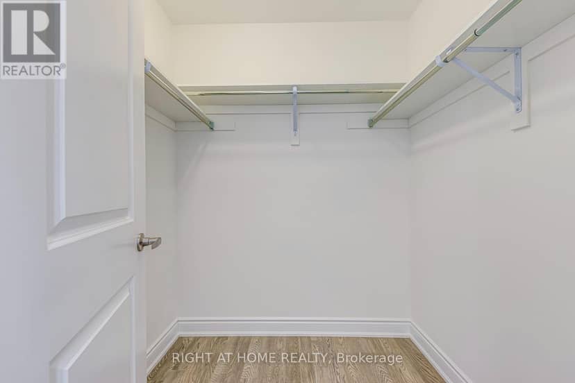 2579 Islington Avenue — photo 29 of 40