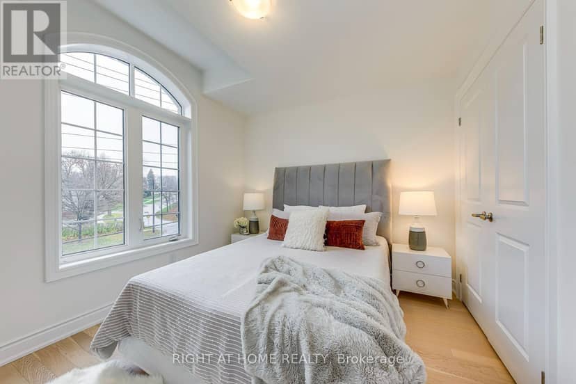 2575 Islington Avenue — photo 35 of 40