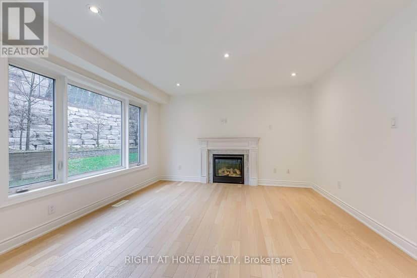 2577 Islington Avenue, Toronto, photo 8
