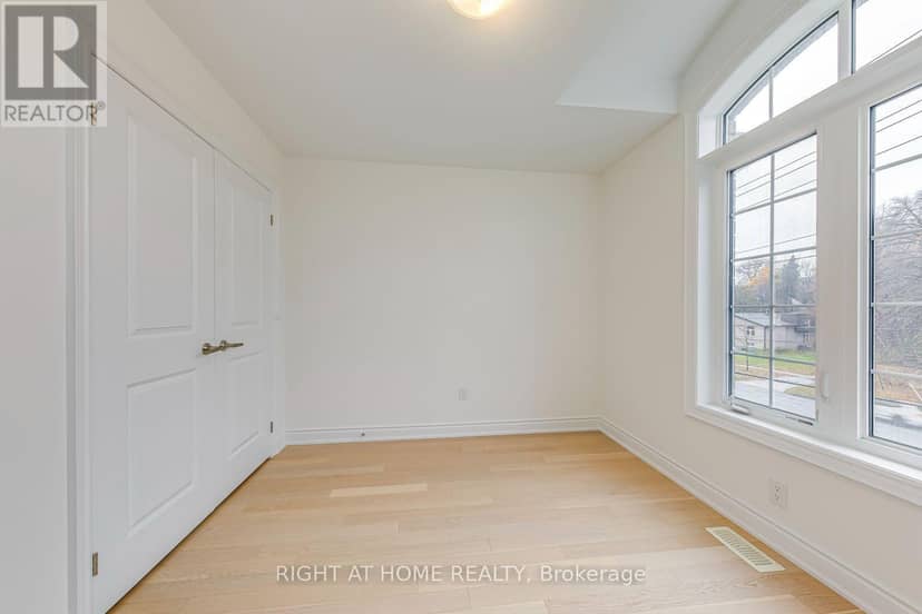 2577 Islington Avenue — photo 33 of 40