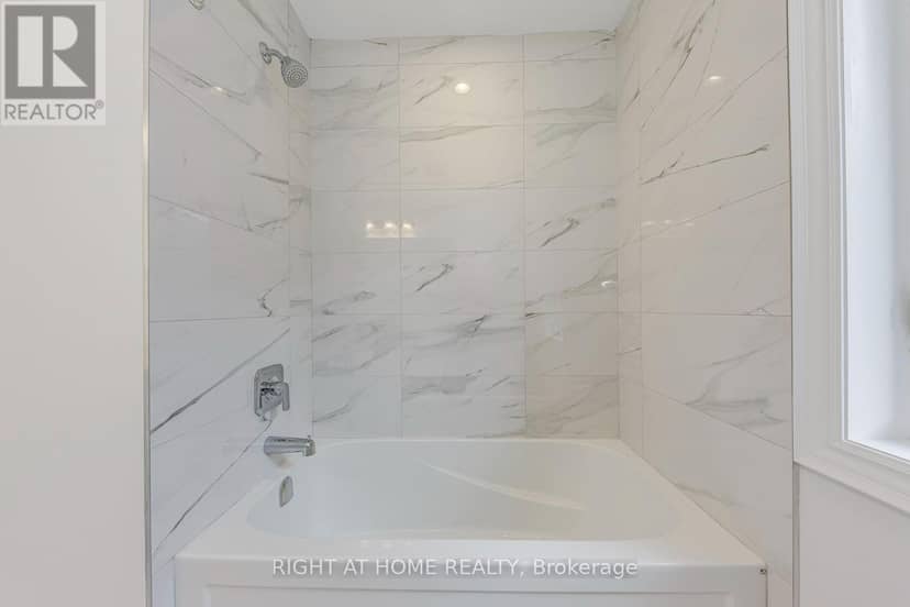 2579 Islington Avenue — photo 35 of 40