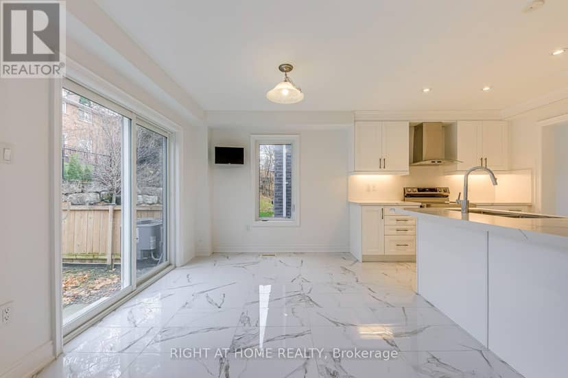 2581 Islington Avenue — photo 15 of 40