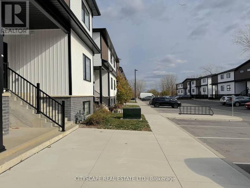 612 - 4263 Fourth Avenue — photo 4 of 28