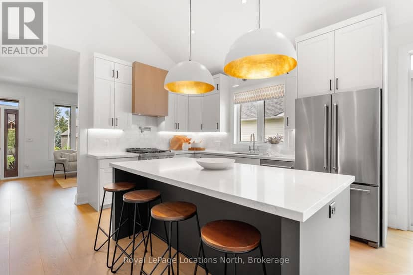 110 Mary Street — photo 13 of 40