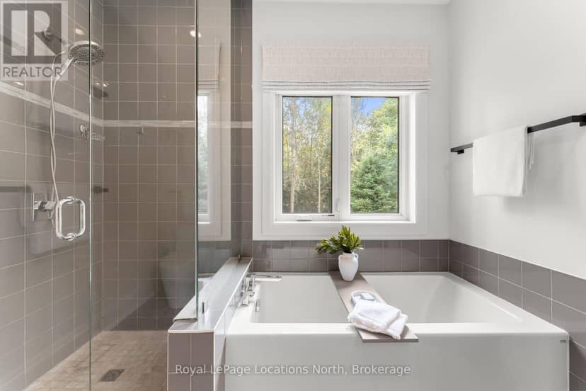110 Mary Street — photo 24 of 40