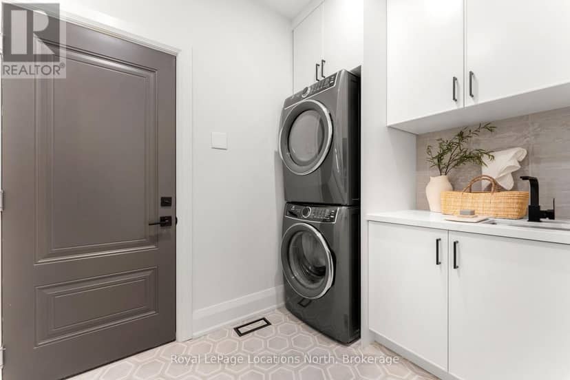 110 Mary Street — photo 28 of 40