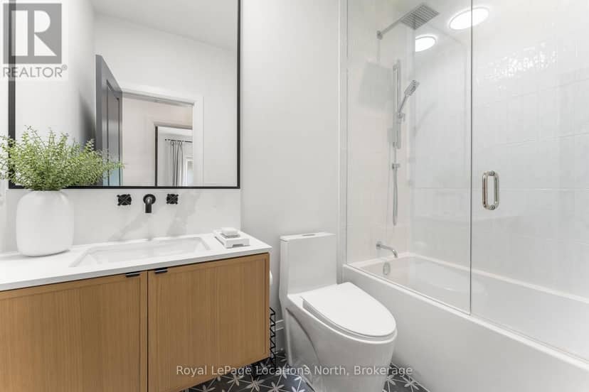 110 Mary Street — photo 27 of 40