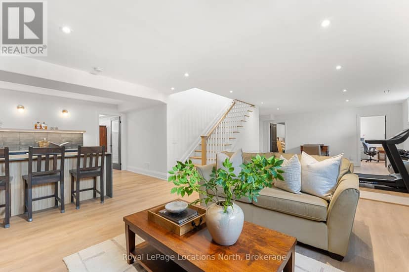 110 Mary Street — photo 34 of 40