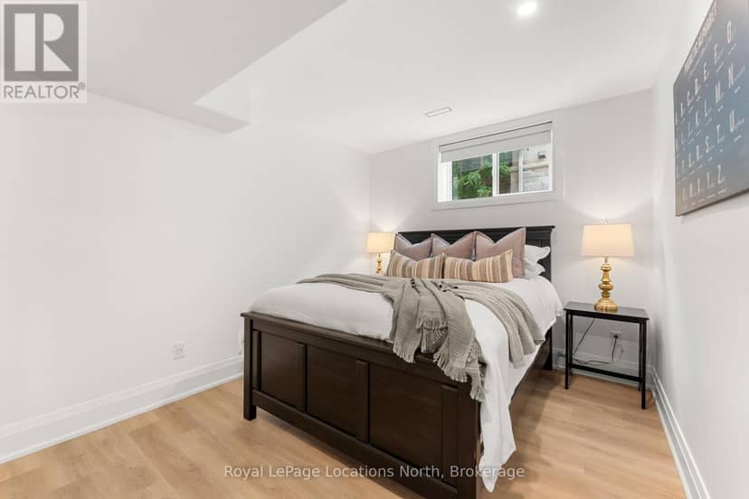 110 Mary Street — photo 38 of 40