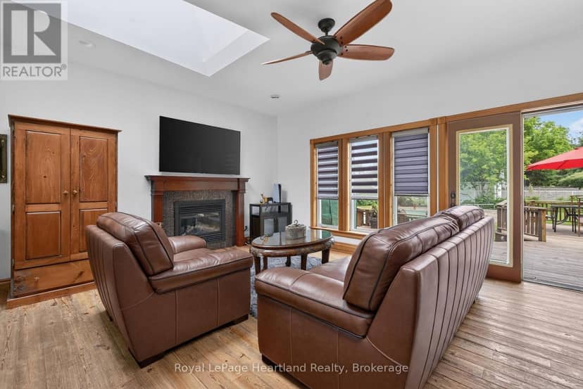 638 Havelock Street — photo 14 of 39